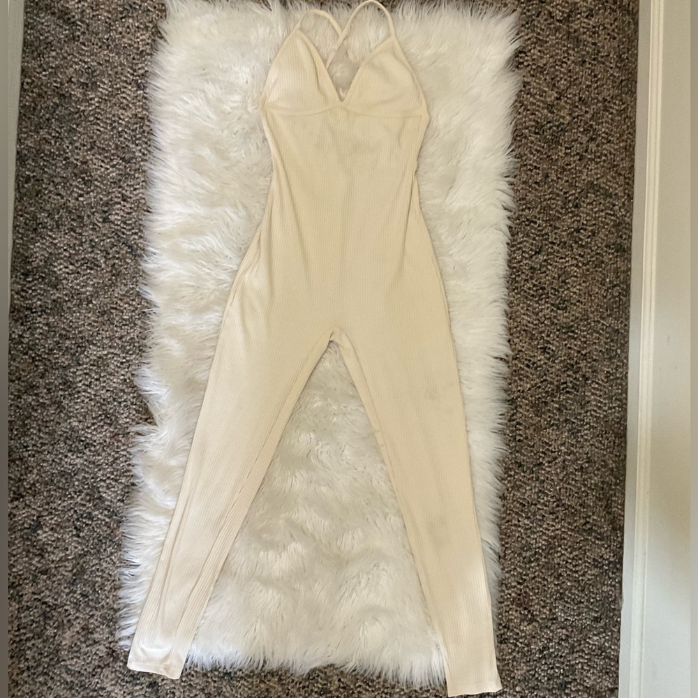 Cream Ribbed Halter Top - Picture 3 of 6
